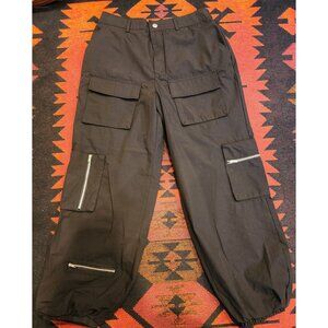Harper & Ivy Black Cargo Pants  Zippered Pockets & Elastic Cuffs. Large